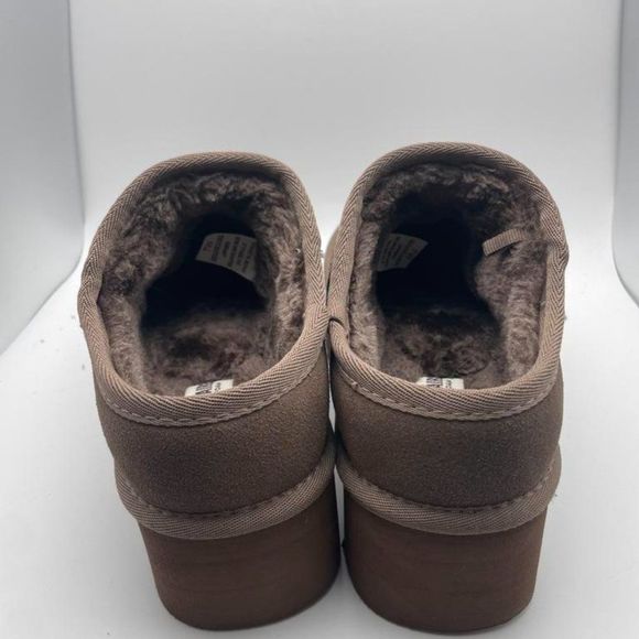 CUSHIONAIRE Women's Cozy Genuine Suede Mule Platform TAUPE 7W - Picture 4 of 6